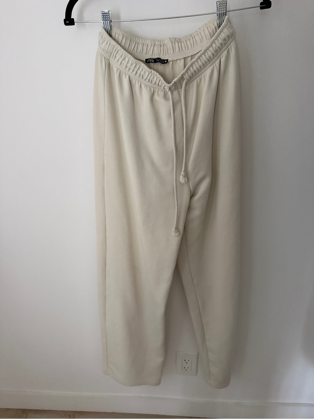 Zara Cream Sweatpants/Straight leg